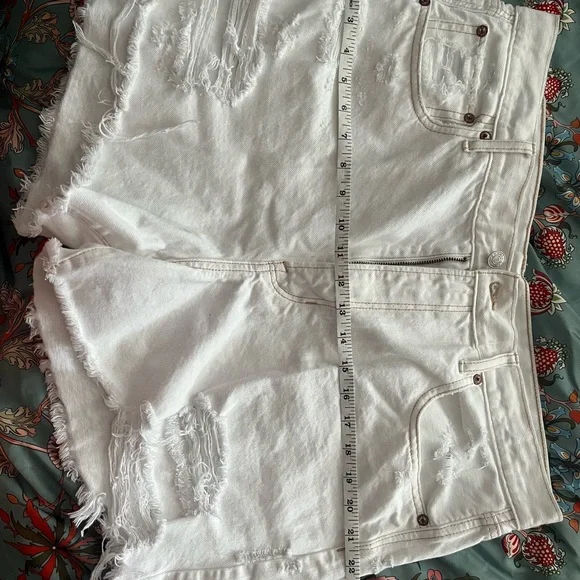 White Distressed Jean Shorts - Picture 9 of 11